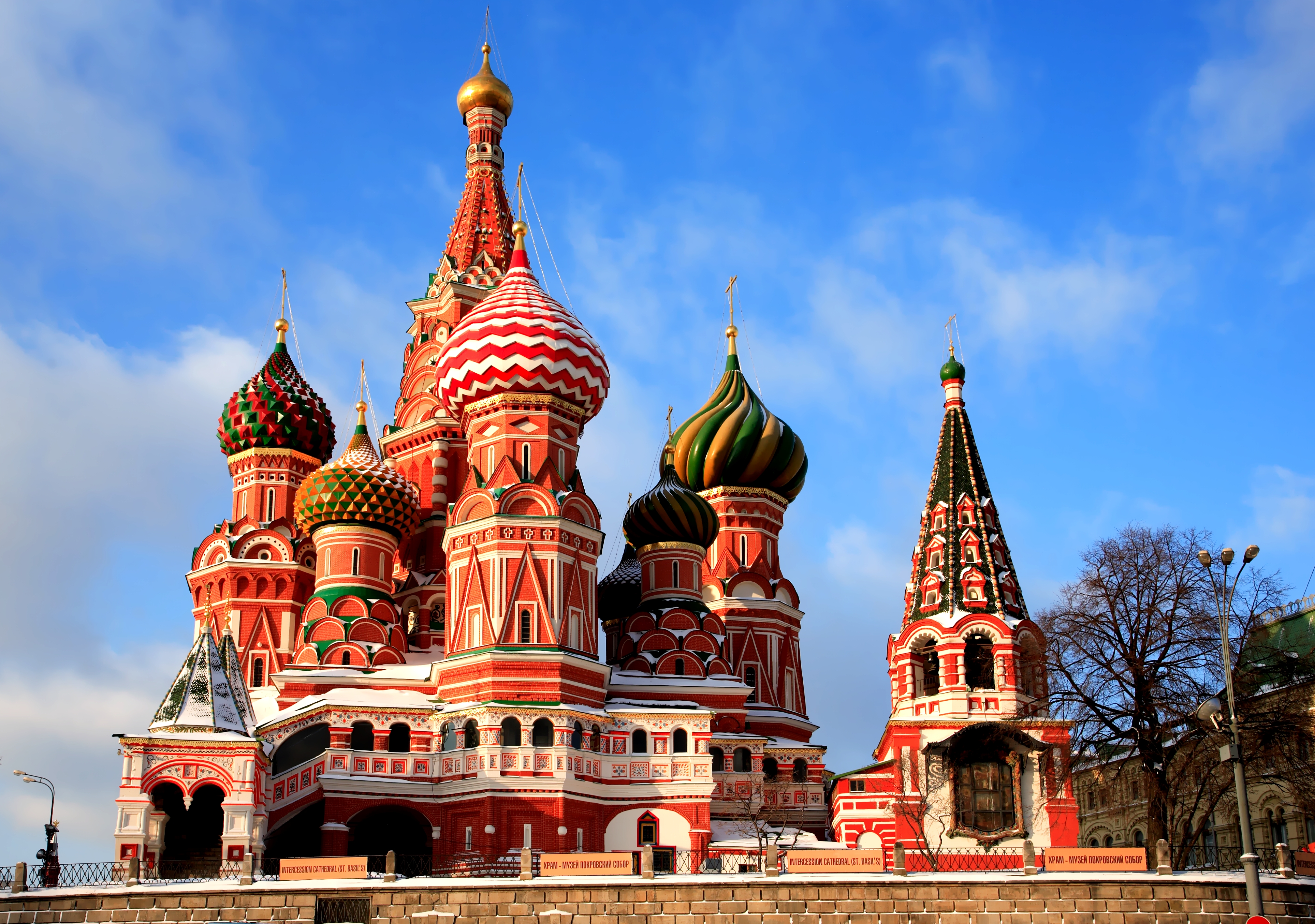 俄罗斯跟团游多少钱，莫斯科圣彼得堡跟团9日游，青岛直飞俄罗斯